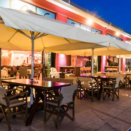 Costas Hotel